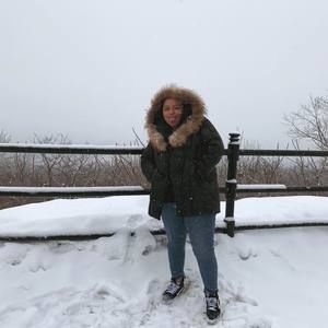 Meet your Posher, Fatima